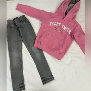 Girl bundle - jeans and sweater - 7 year old